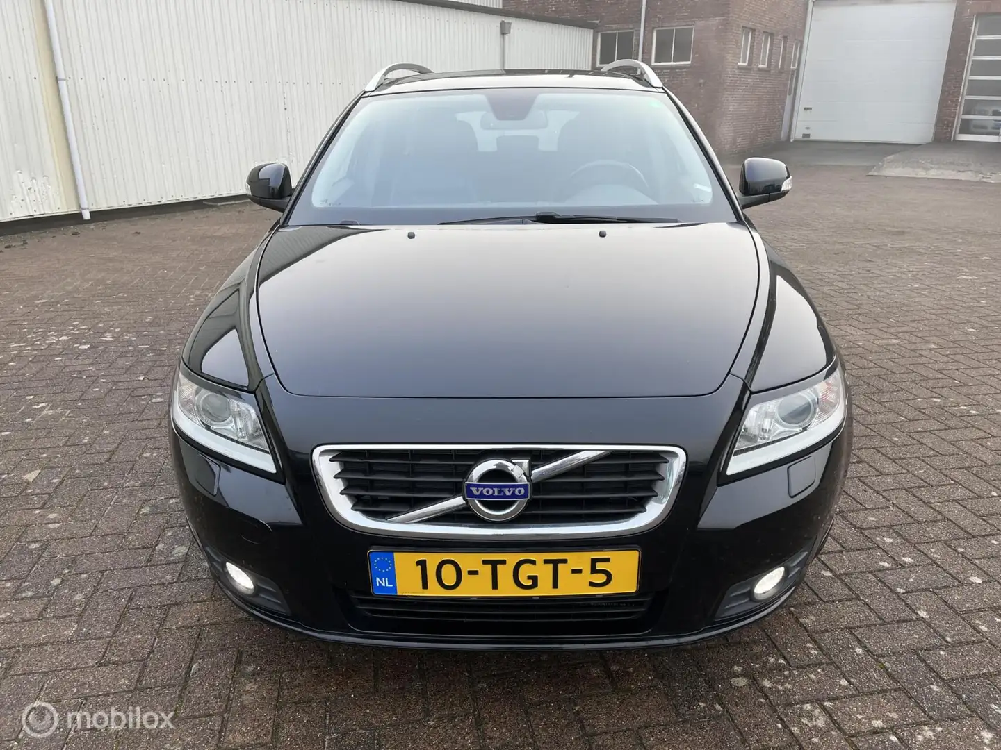 Volvo V50 1.6 D2 S/S Limited Edition Schwarz - 2