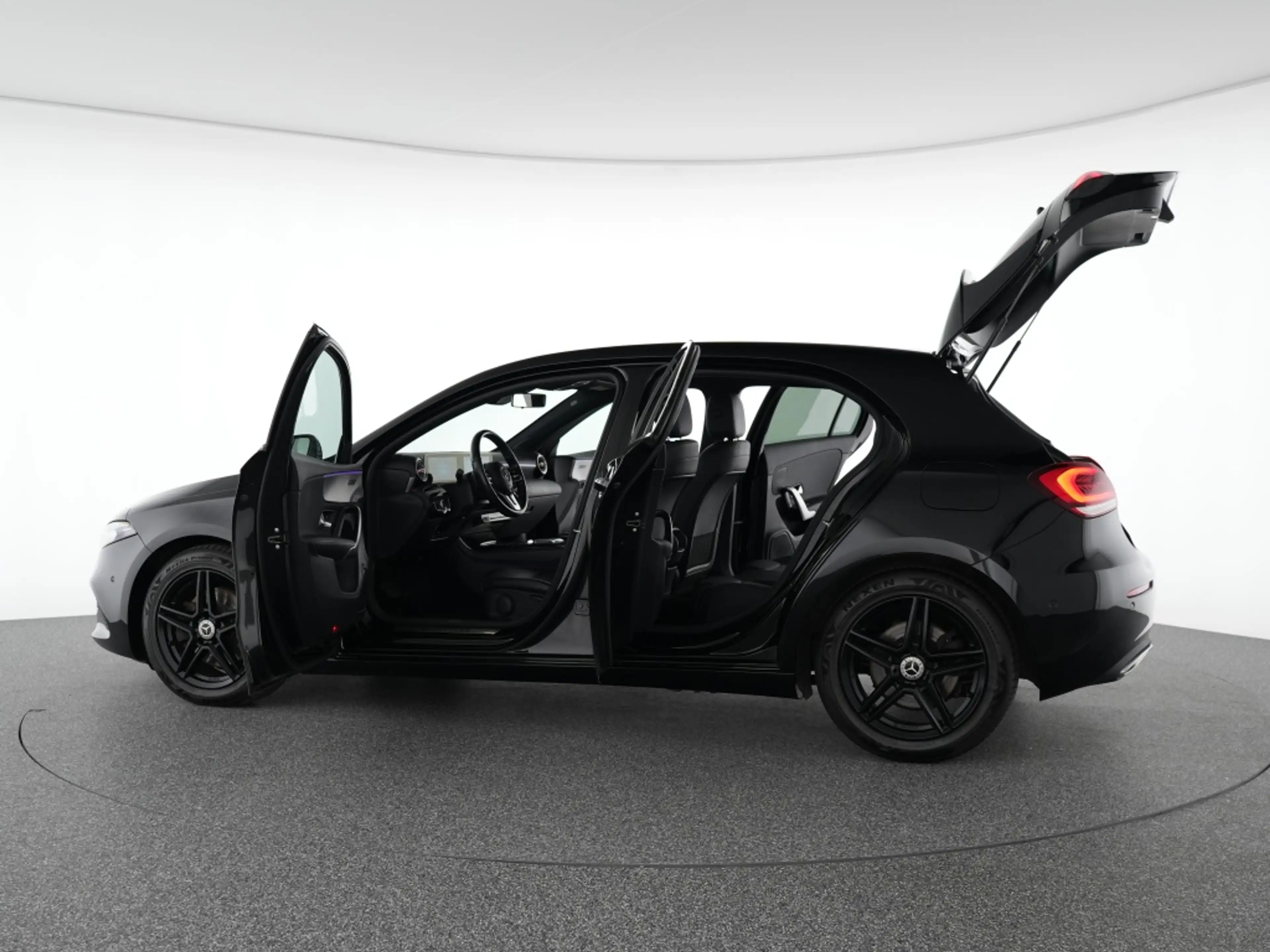 Mercedes-Benz A 220 4M Progressive Multibeam LED Navi Automatik — photo 14
