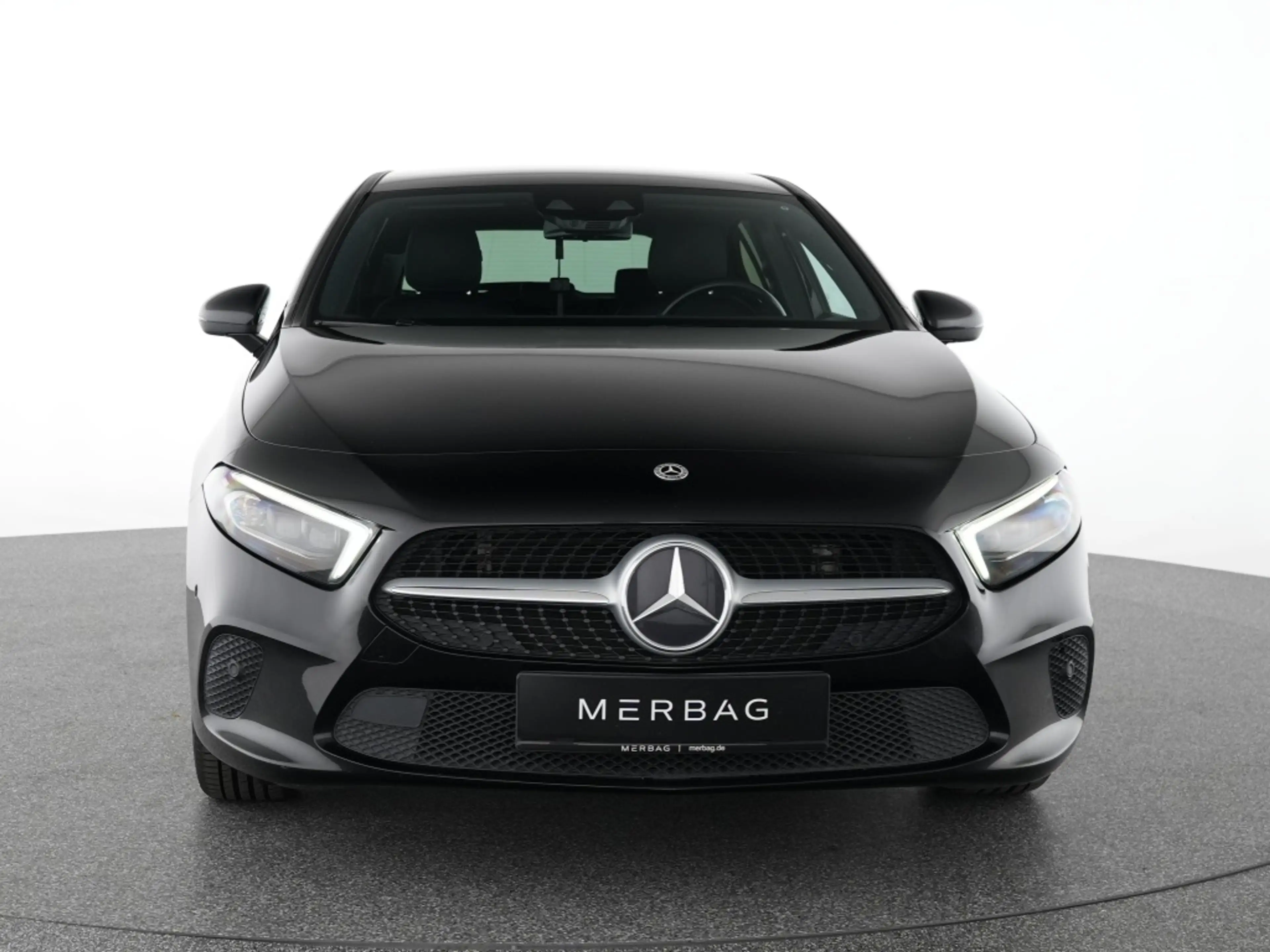 Mercedes-Benz A 220 4M Progressive Multibeam LED Navi Automatik — photo 2