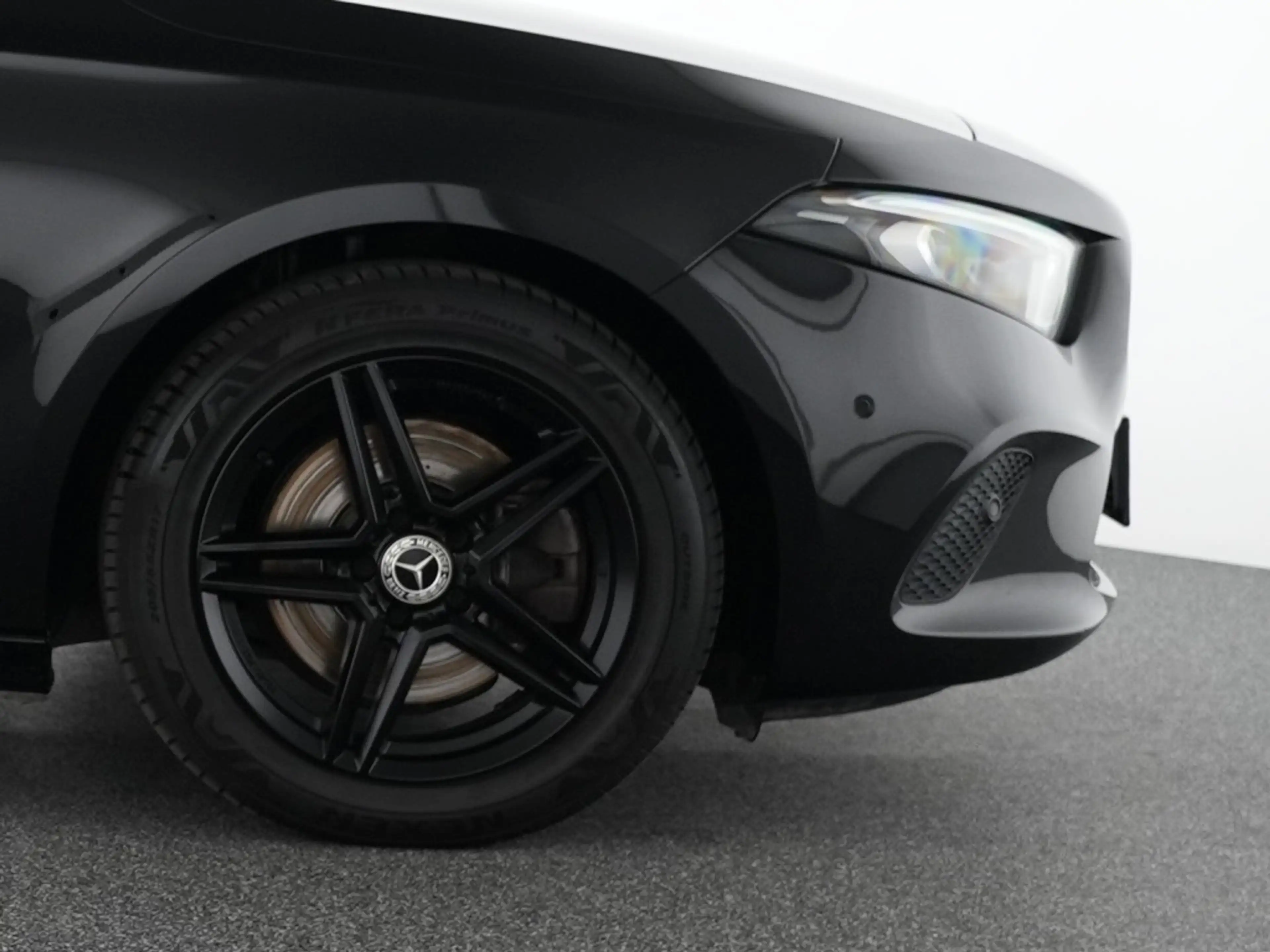 Mercedes-Benz A 220 4M Progressive Multibeam LED Navi Automatik — photo 6