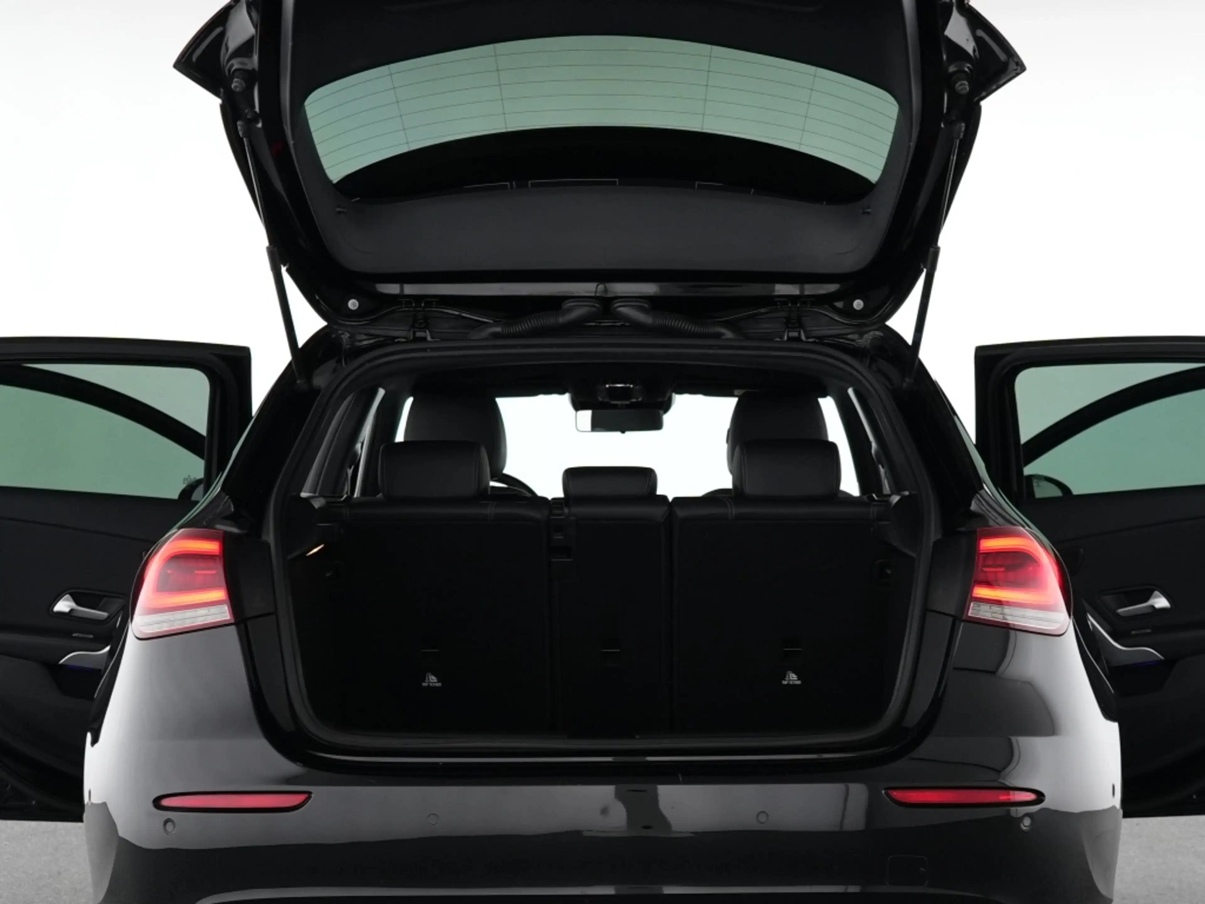 Mercedes-Benz A 220 4M Progressive Multibeam LED Navi Automatik — photo 15