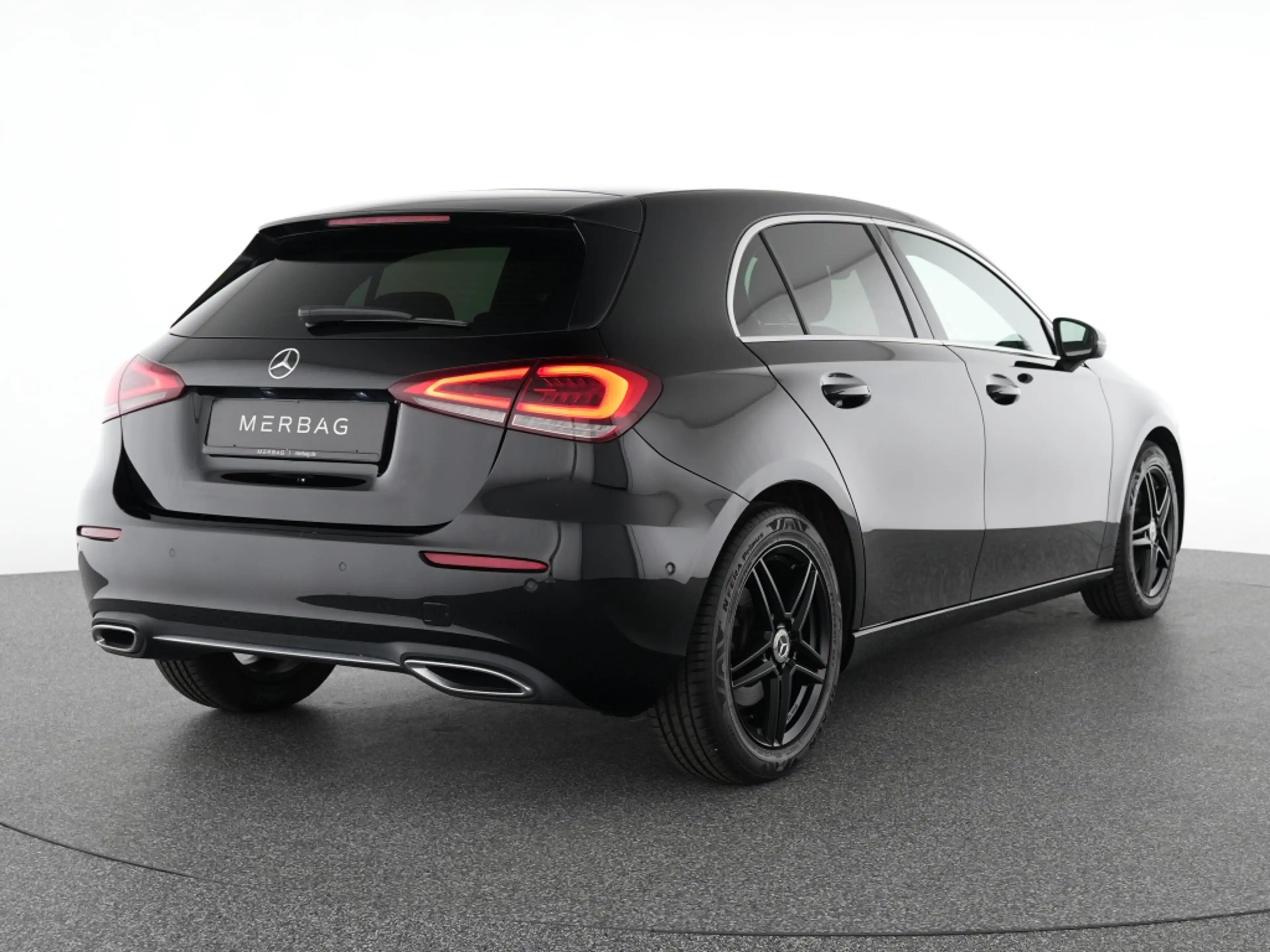 Mercedes-Benz A 220 4M Progressive Multibeam LED Navi Automatik — photo 3