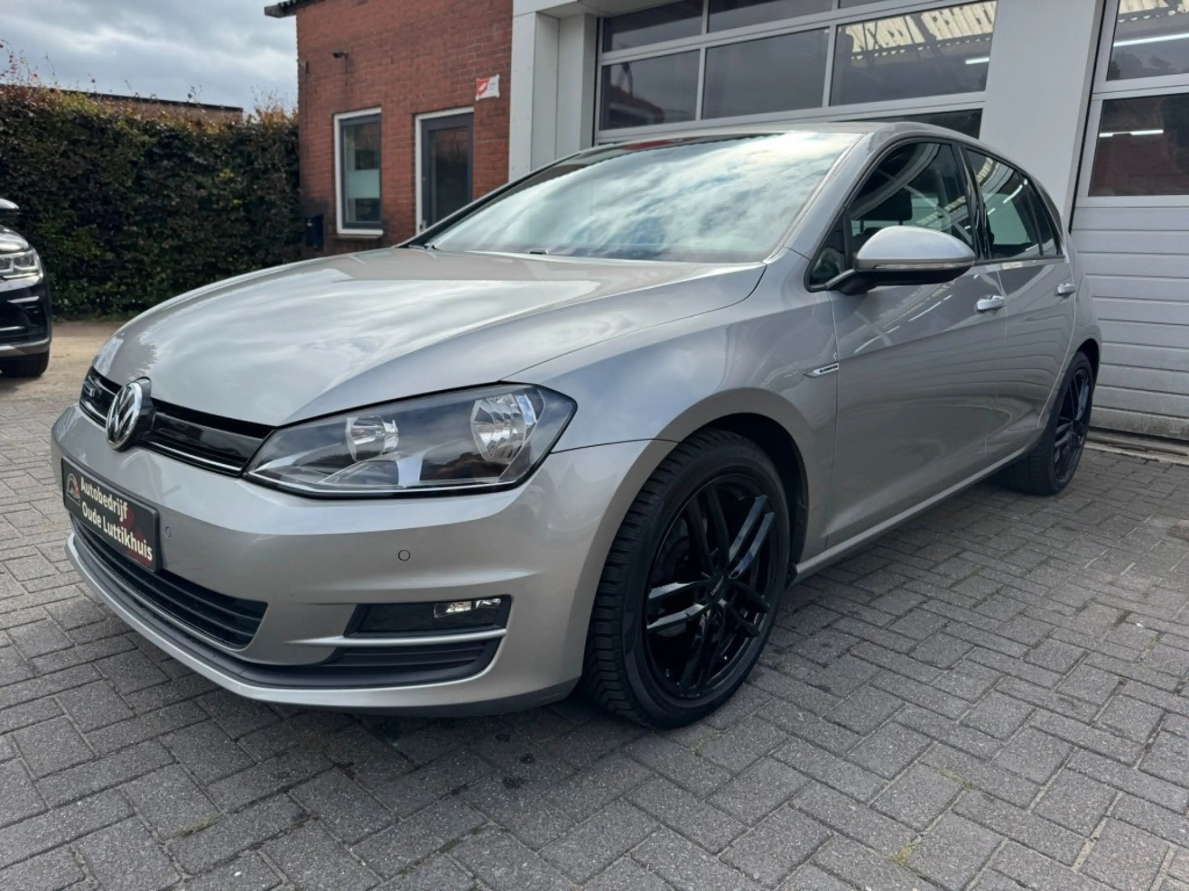 Volkswagen Golf 1.0 TSI 116PK Comfortline App-Connect Cruise PDC N — photo 11