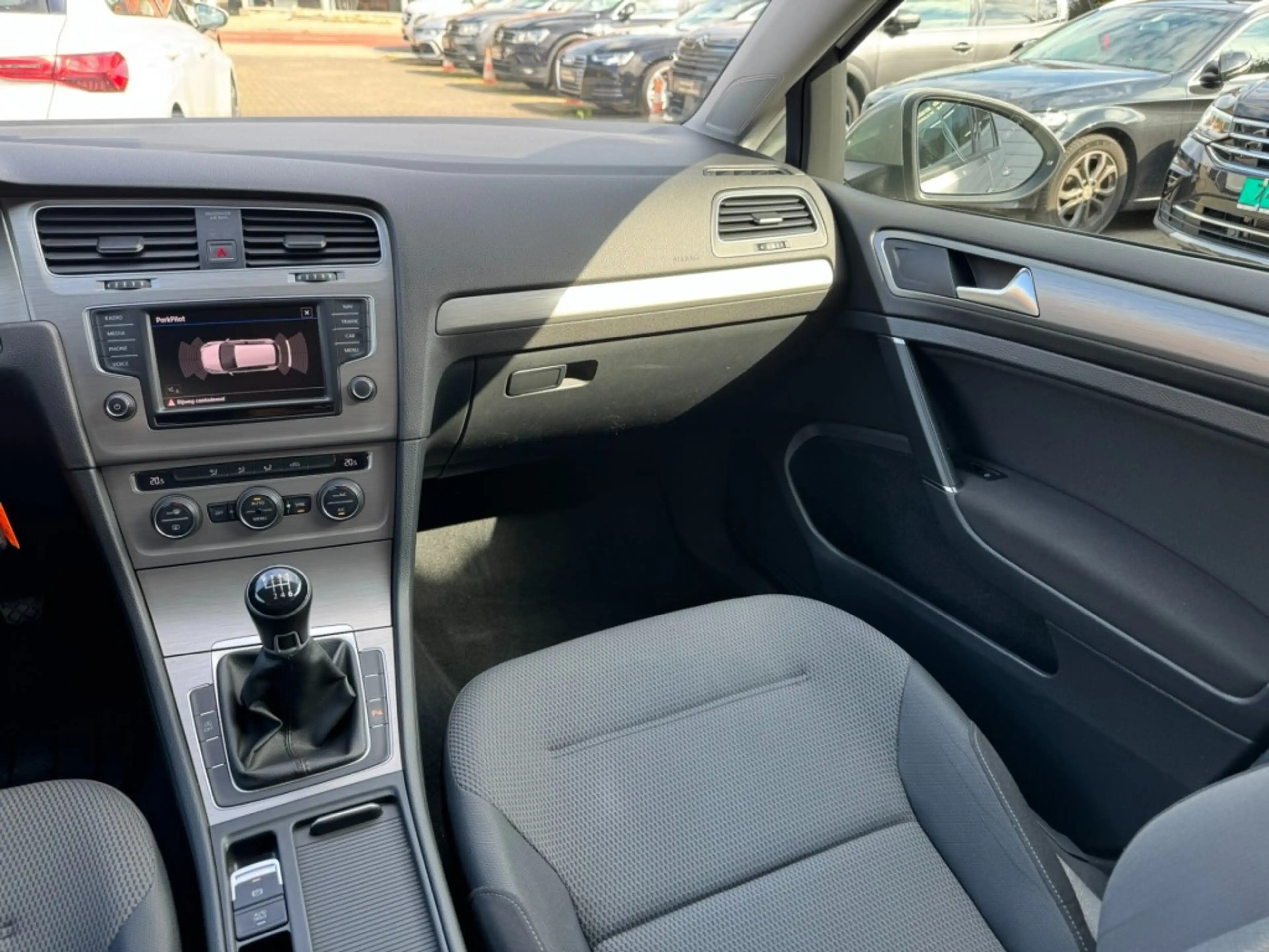 Volkswagen Golf 1.0 TSI 116PK Comfortline App-Connect Cruise PDC N — photo 14