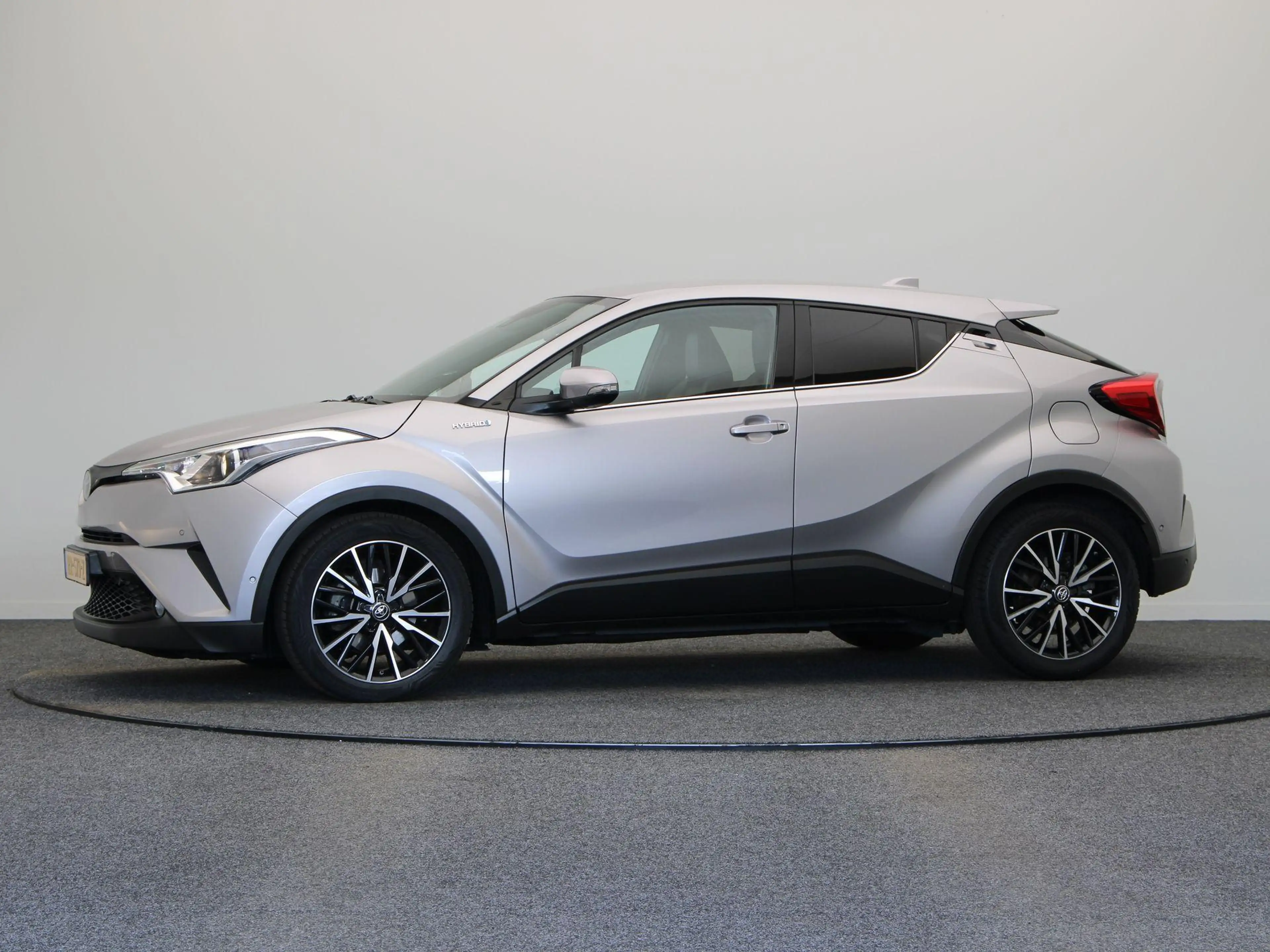 Toyota C-HR 1.8 Hybrid Executive | Stoelverwarming | Achteruit — photo 11