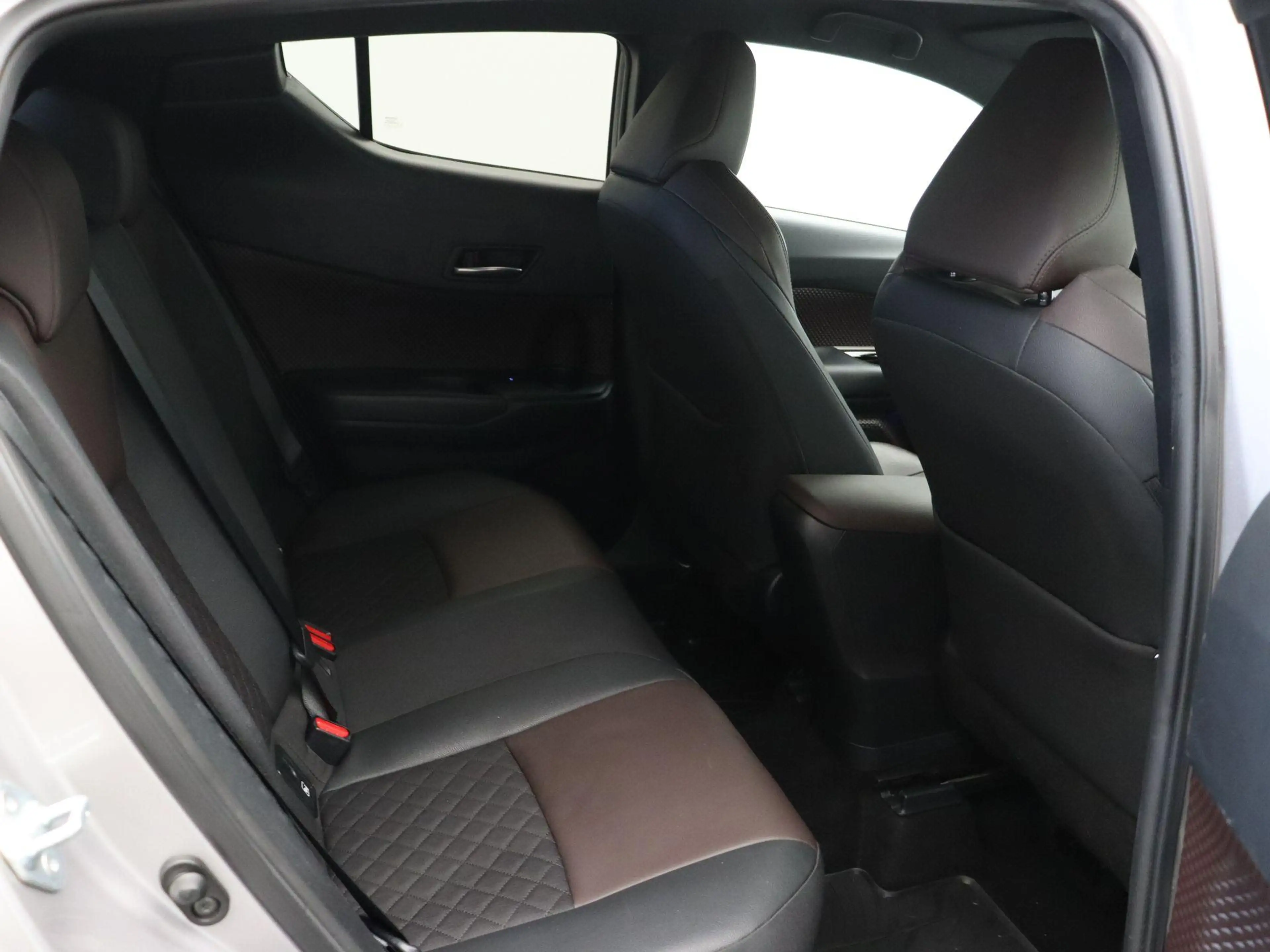 Toyota C-HR 1.8 Hybrid Executive | Stoelverwarming | Achteruit — photo 8