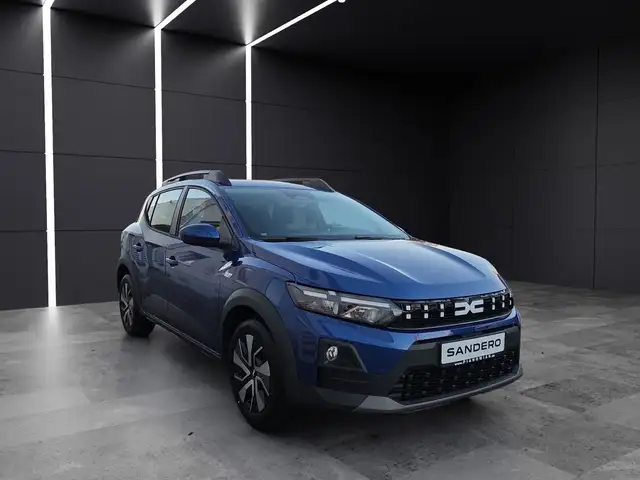 Dacia Sandero Stepway view 4