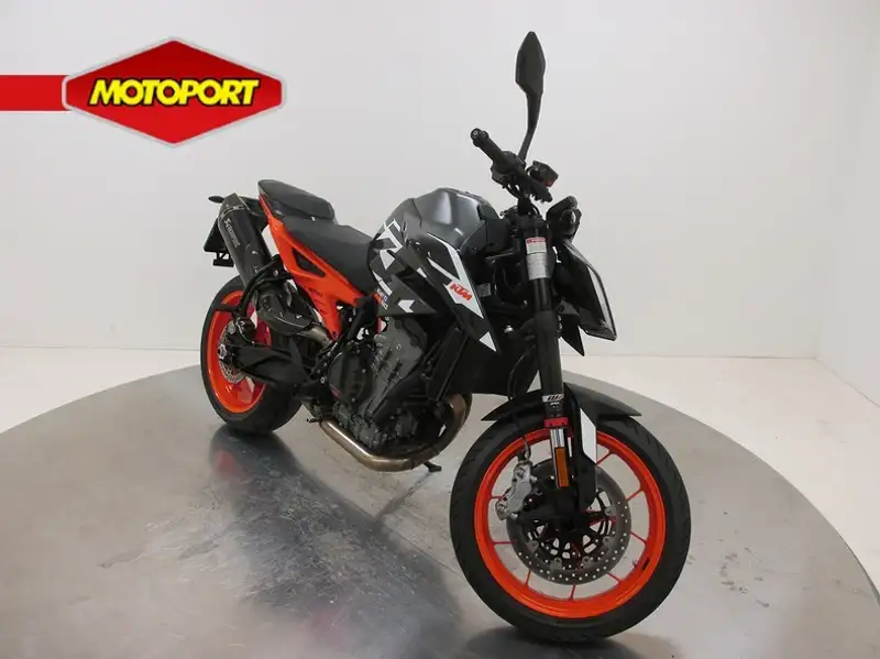 KTM 890 Duke - foto 2