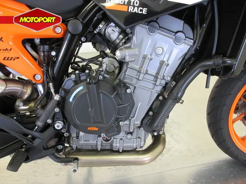 KTM 890 Duke - foto 7