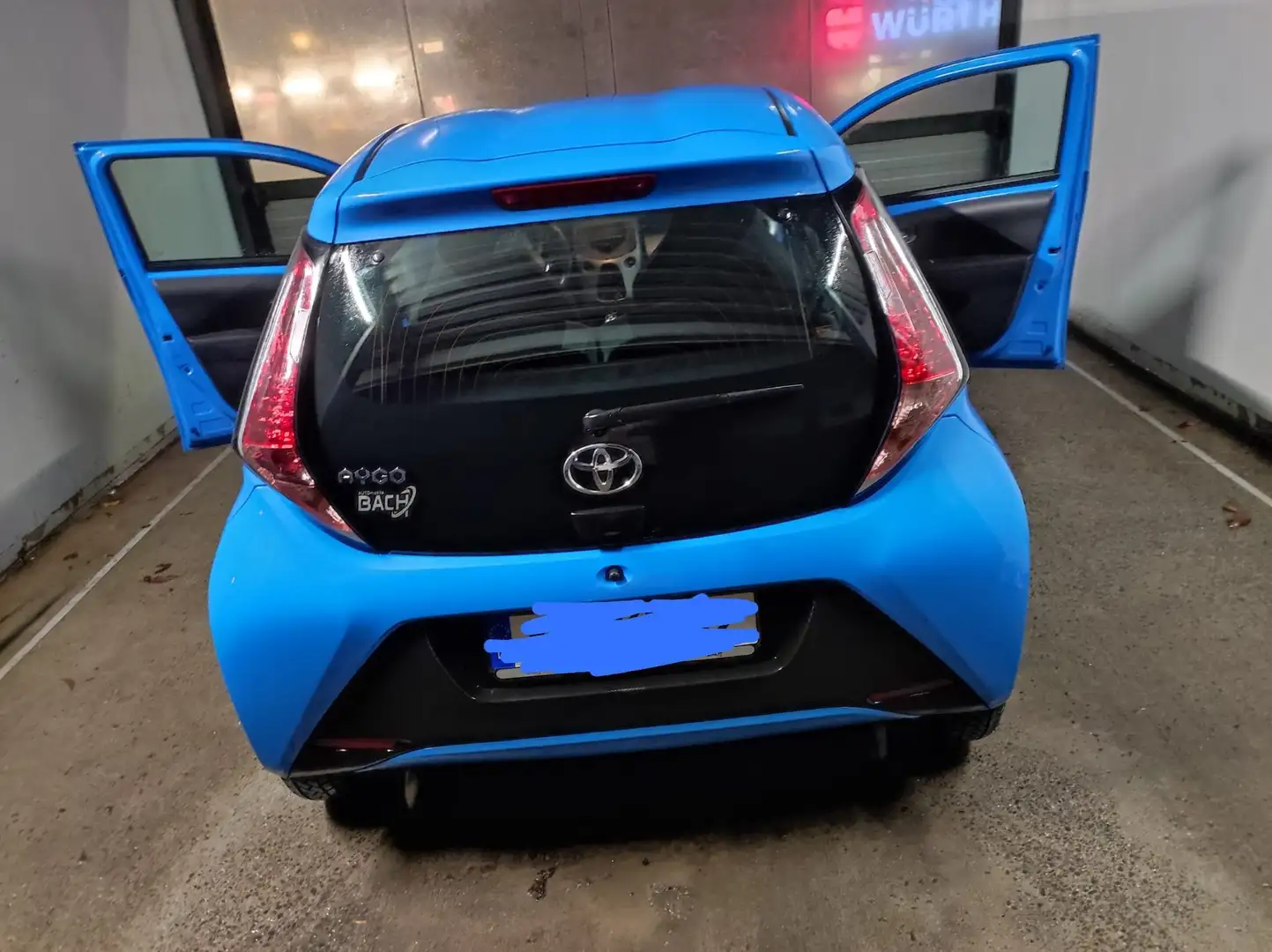 Toyota Aygo Aygo x-play Blau - 1