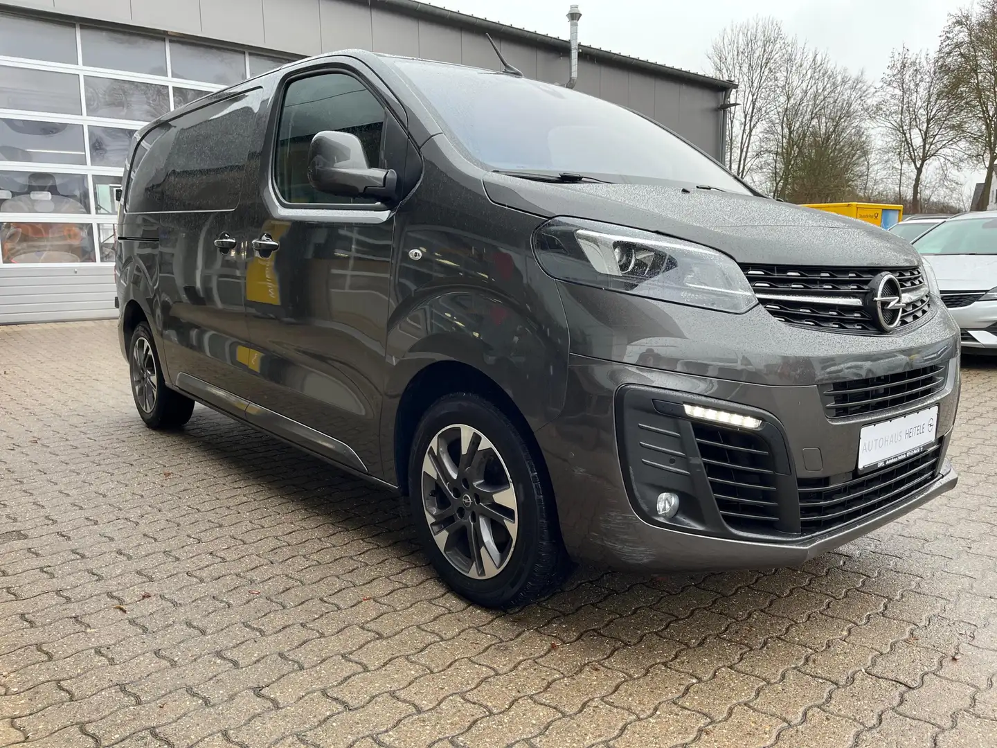 Opel Vivaro Innovation M (L2) Xenon Navi Kamera Automatik Сірий - 1