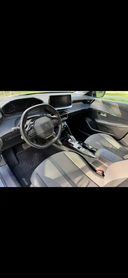 Peugeot 208 208 — photo 3