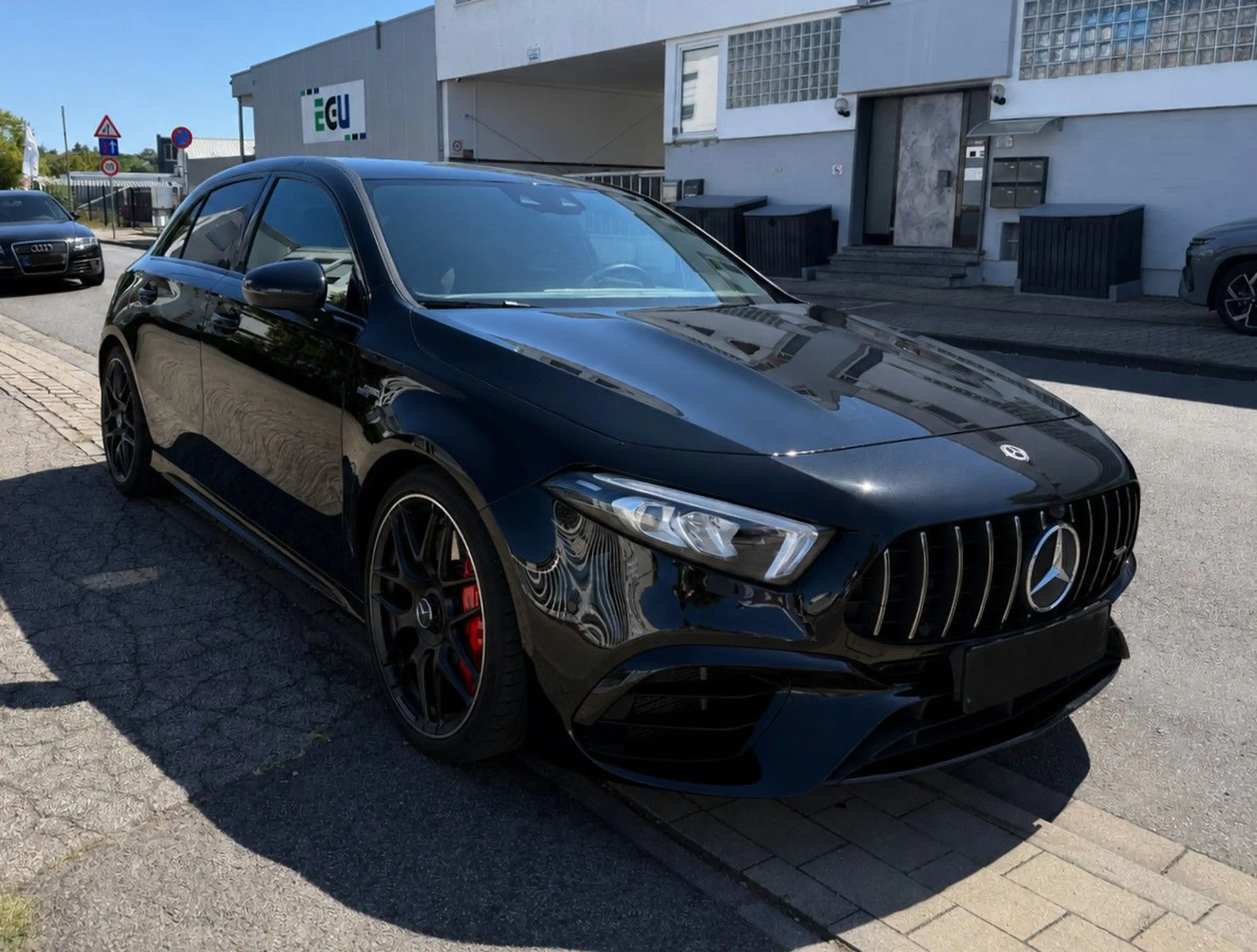 Mercedes-Benz A 45 AMG S 4M+ Night Paket Burmester Kam ParkPak — photo 3