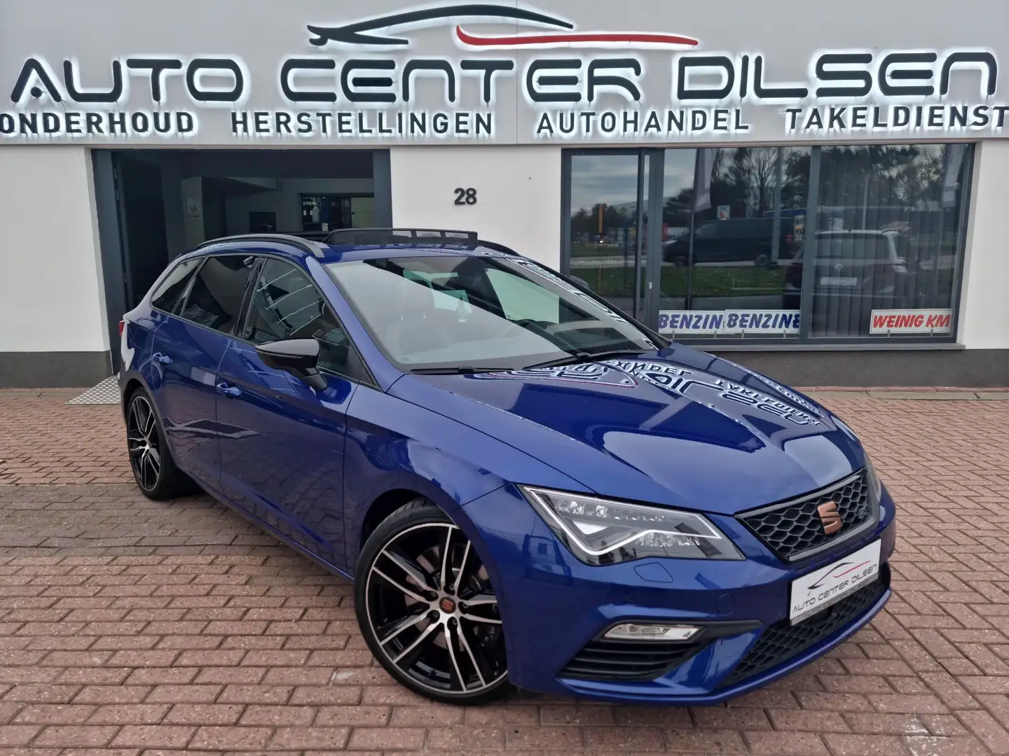 SEAT Leon ST CUPRA 300 Edition Carbon DSG PANO 4DRIVE Blauw - 1