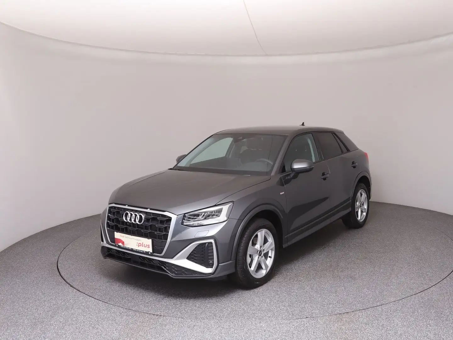 Audi Q2 30 TFSI S line Grau - 1