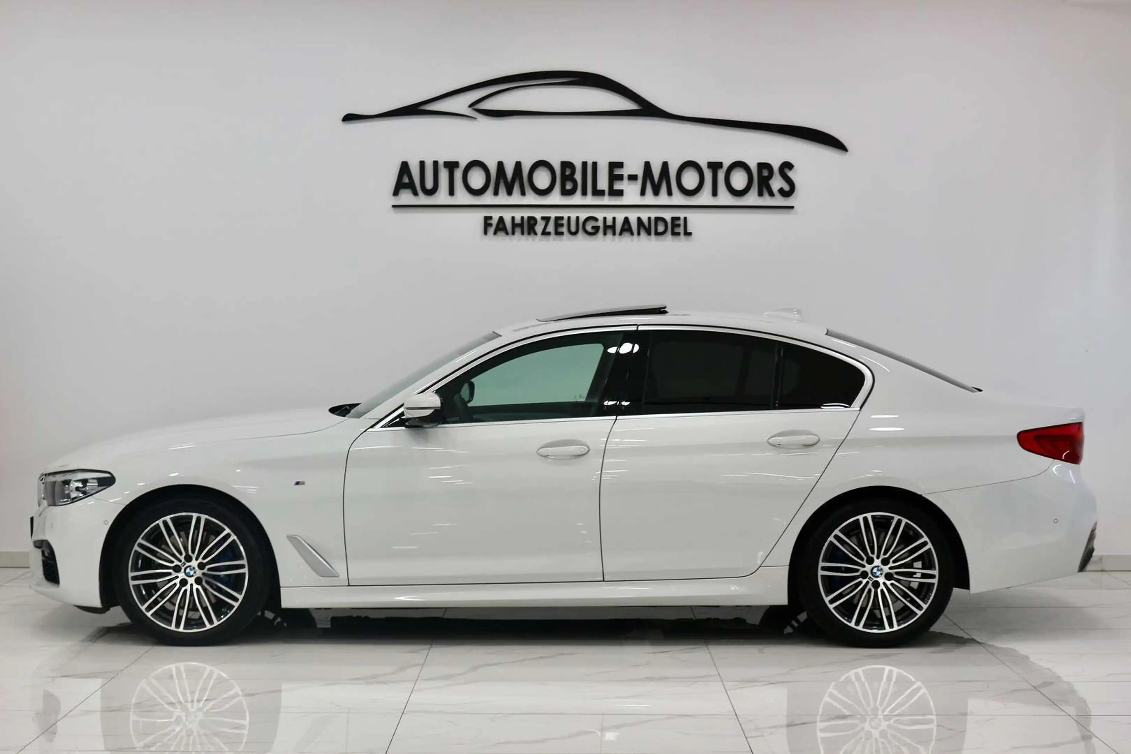 BMW 530 d xDrive *M-Sportpaket*Schiebedach*Leder* — photo 4