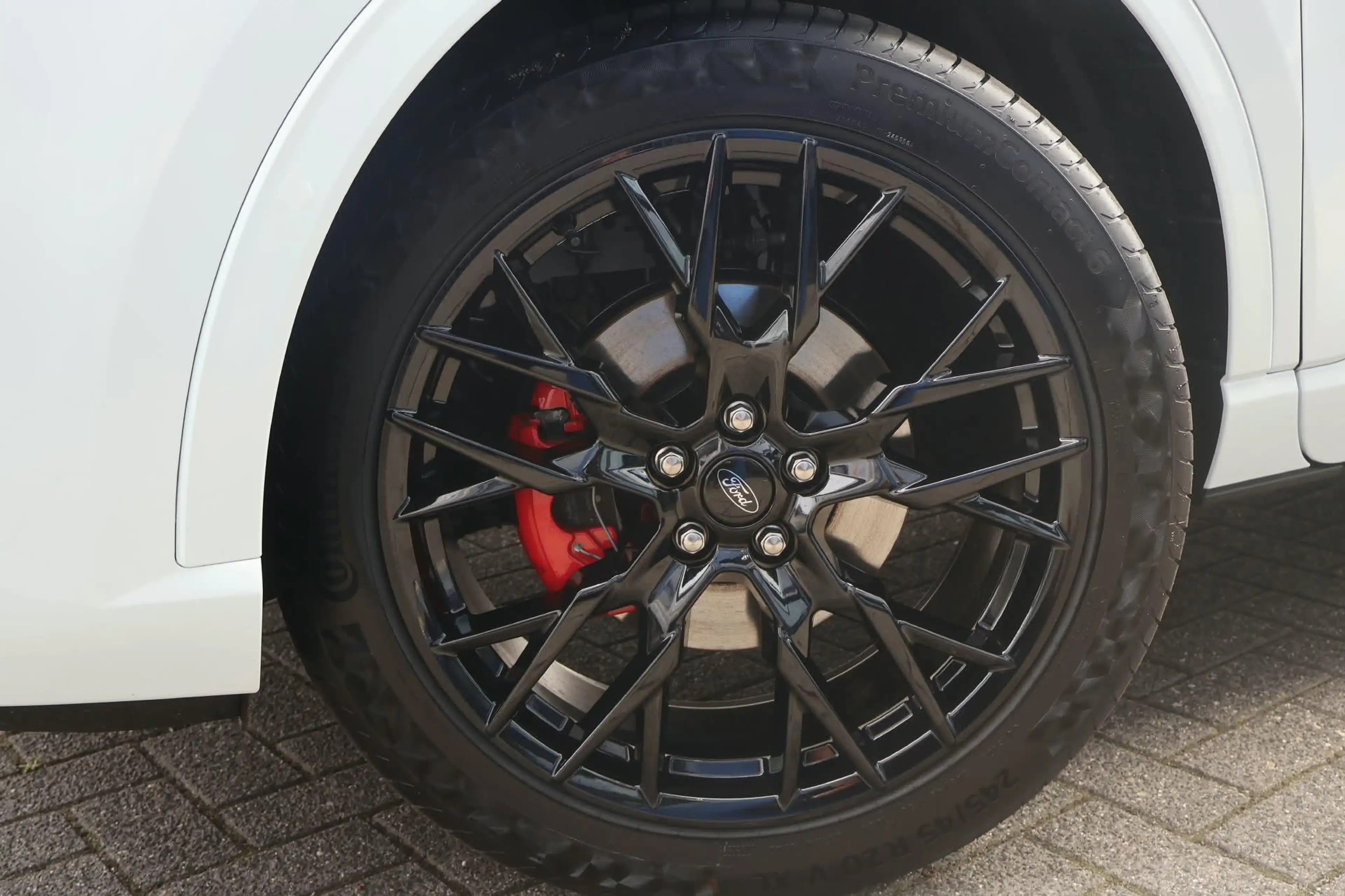 Ford Kuga 2.5 PHEV ST-Line X | Black Package | Pano | Elektr — photo 12