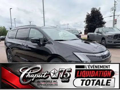 Black 2027 Chrysler Pacifica Minivan Front-Wheel Drive 9-Speed Automatic