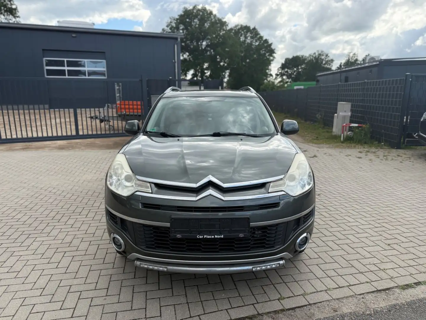 Citroen C-Crosser Exclusive 4 WD/ANHÄNGERKUPPL./PDC/NAVI Grau - 2