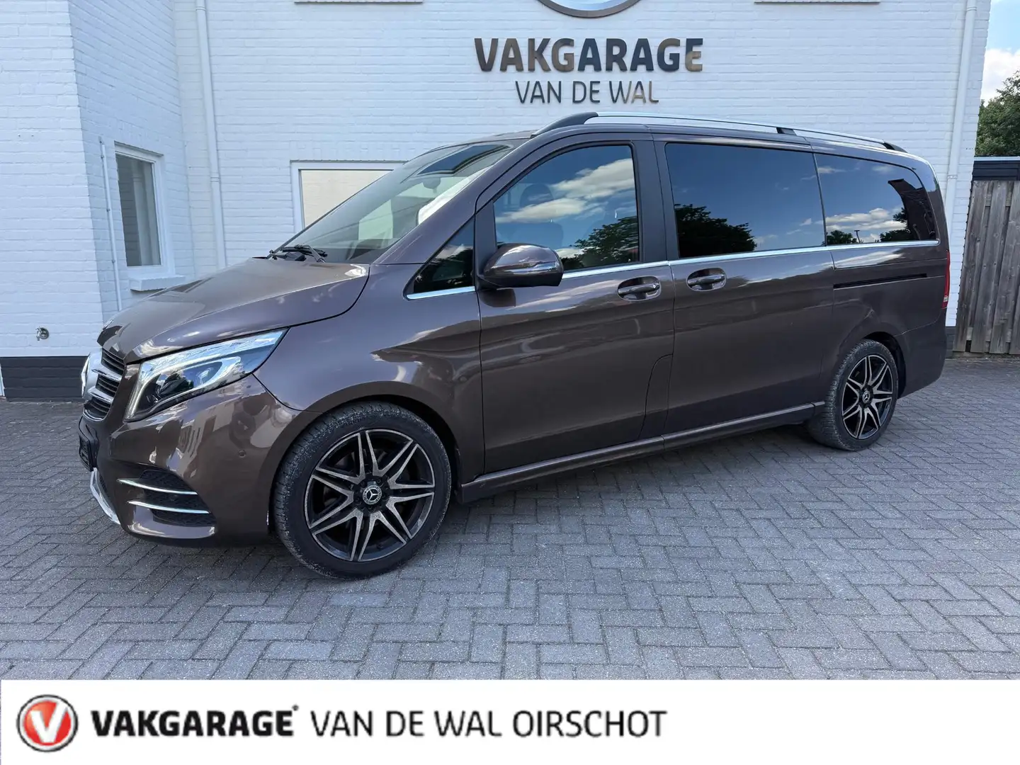 Mercedes-Benz V 250 250d Lang AMG Avantgarde Edition | Burmester | Sto Hnědá - 1