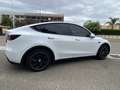 Tesla Model Y standard Range - thumbnail 4
