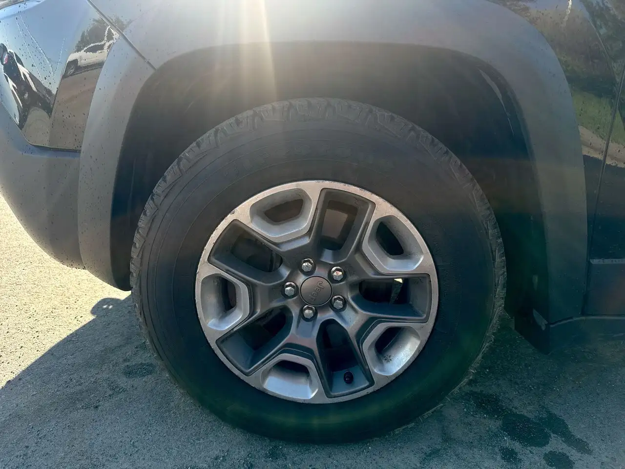 Jeep Cherokee photo Jeep Cherokee
