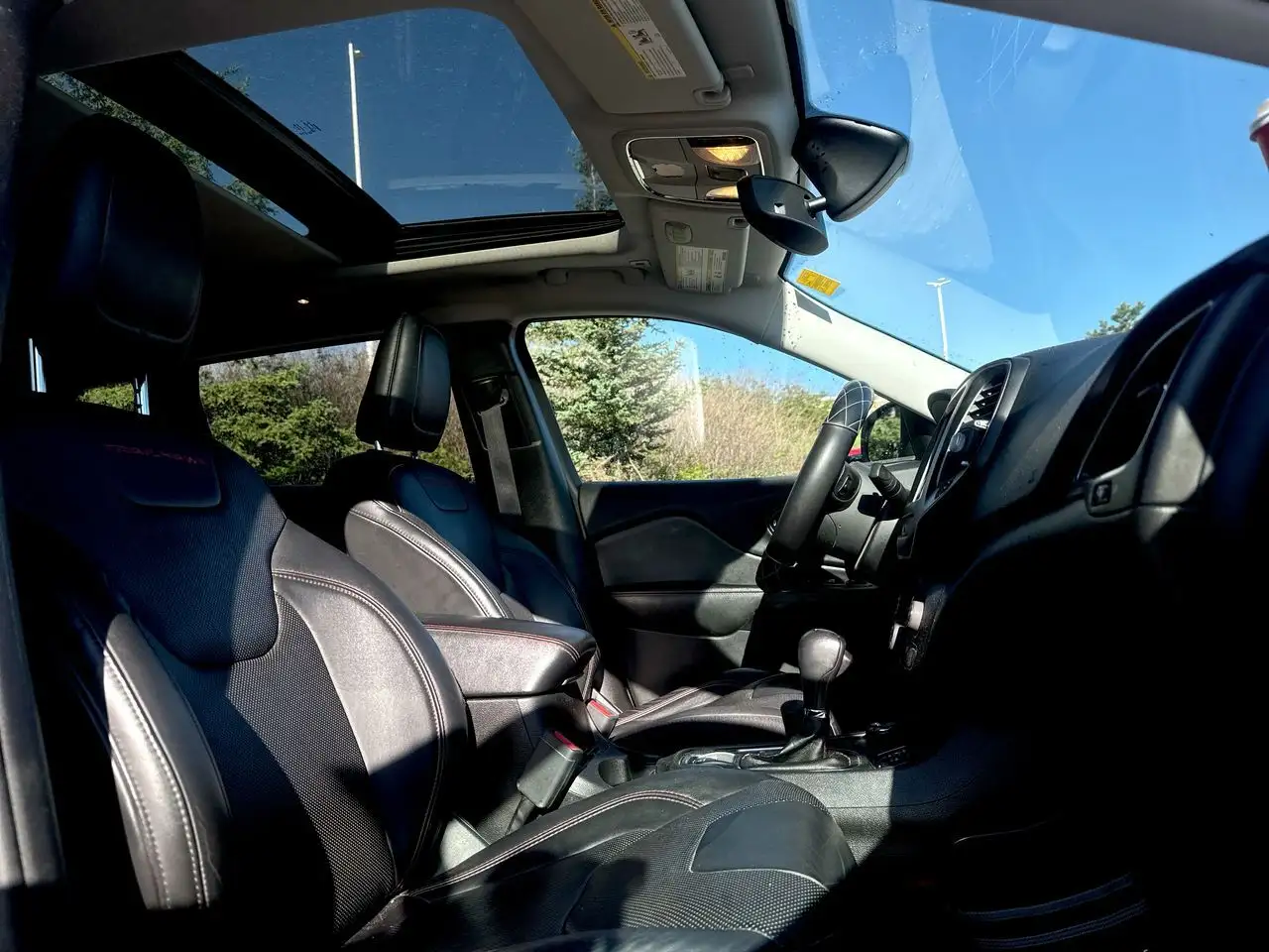 Jeep Cherokee photo Jeep Cherokee