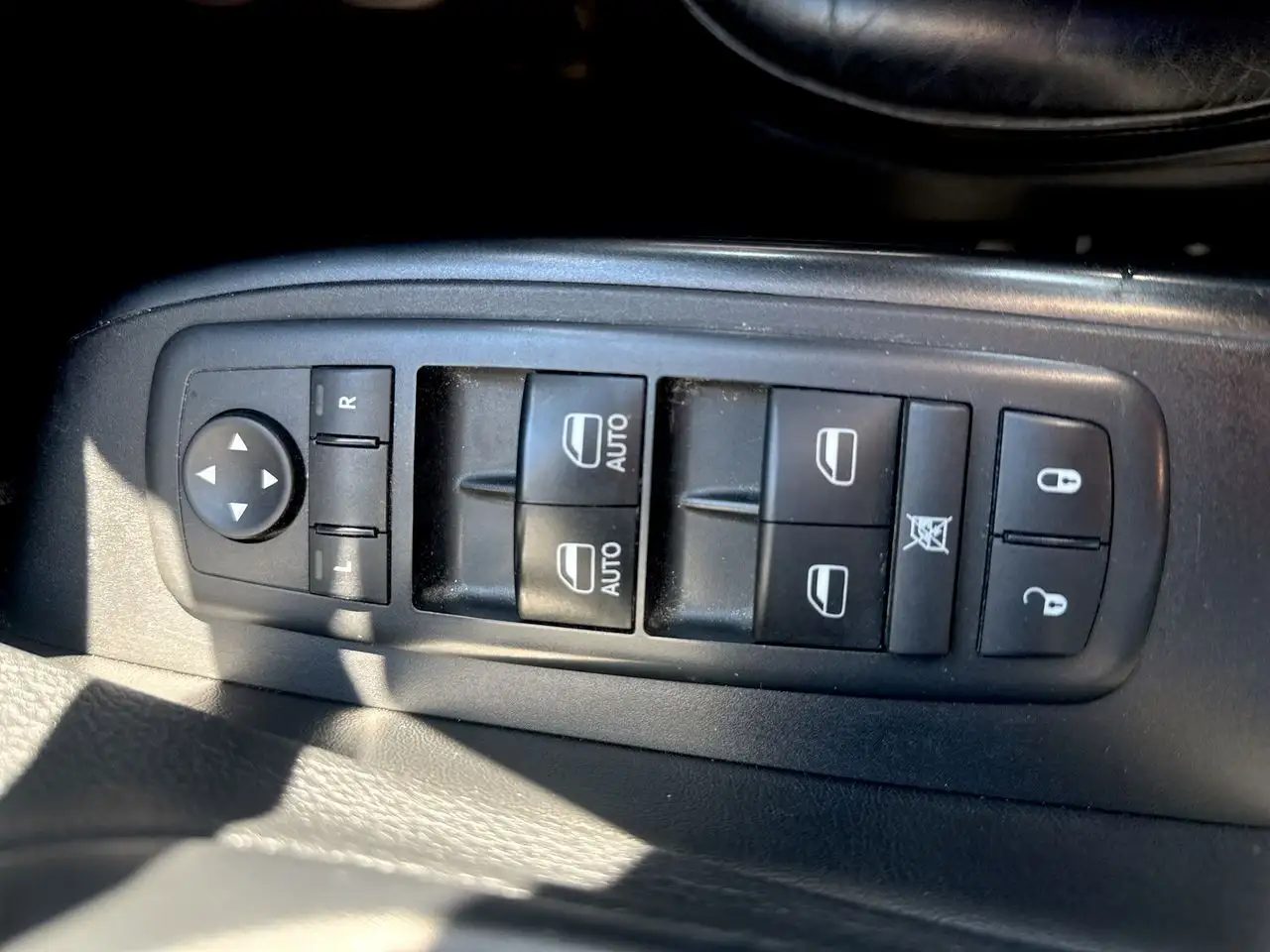 Jeep Cherokee photo Jeep Cherokee