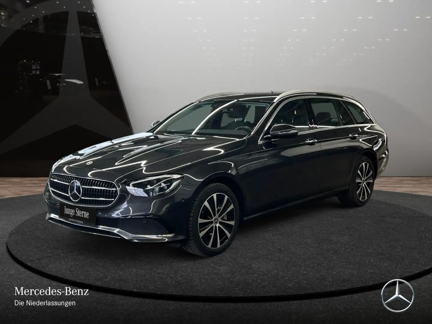 Mercedes-Benz E 300 de T 4M AVANTG+LED+FAHRASS+BURMESTER+KAMERA Grau - 2
