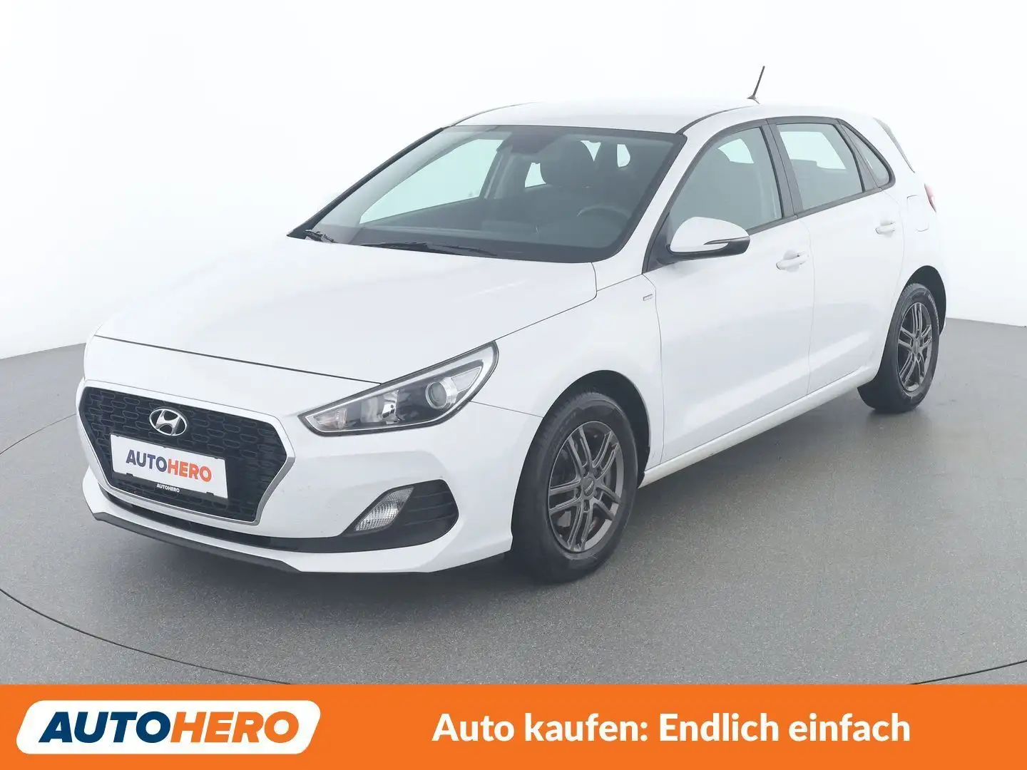 Hyundai i30 1.4 Entry Weiß - 1