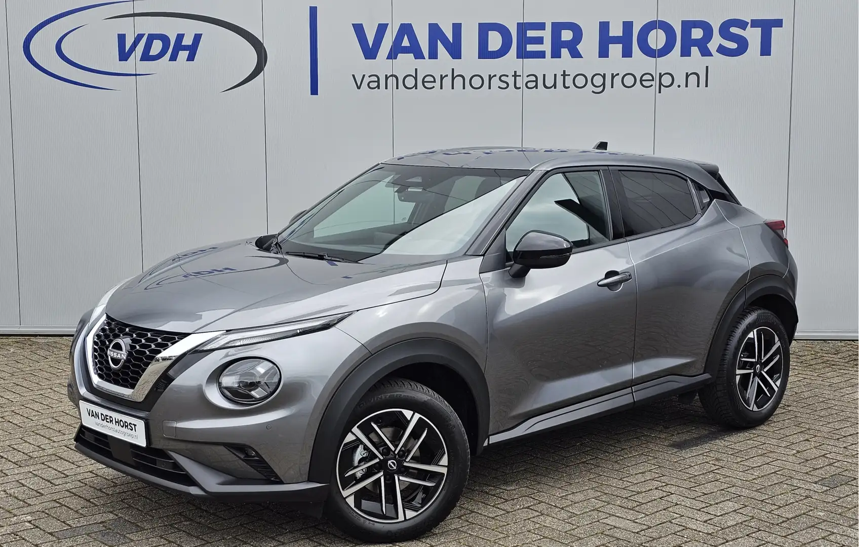 Nissan Juke 1.0-114 pk DIG-T N-Connecta -NIEUWSTE MODEL- Maar Grijs - 1
