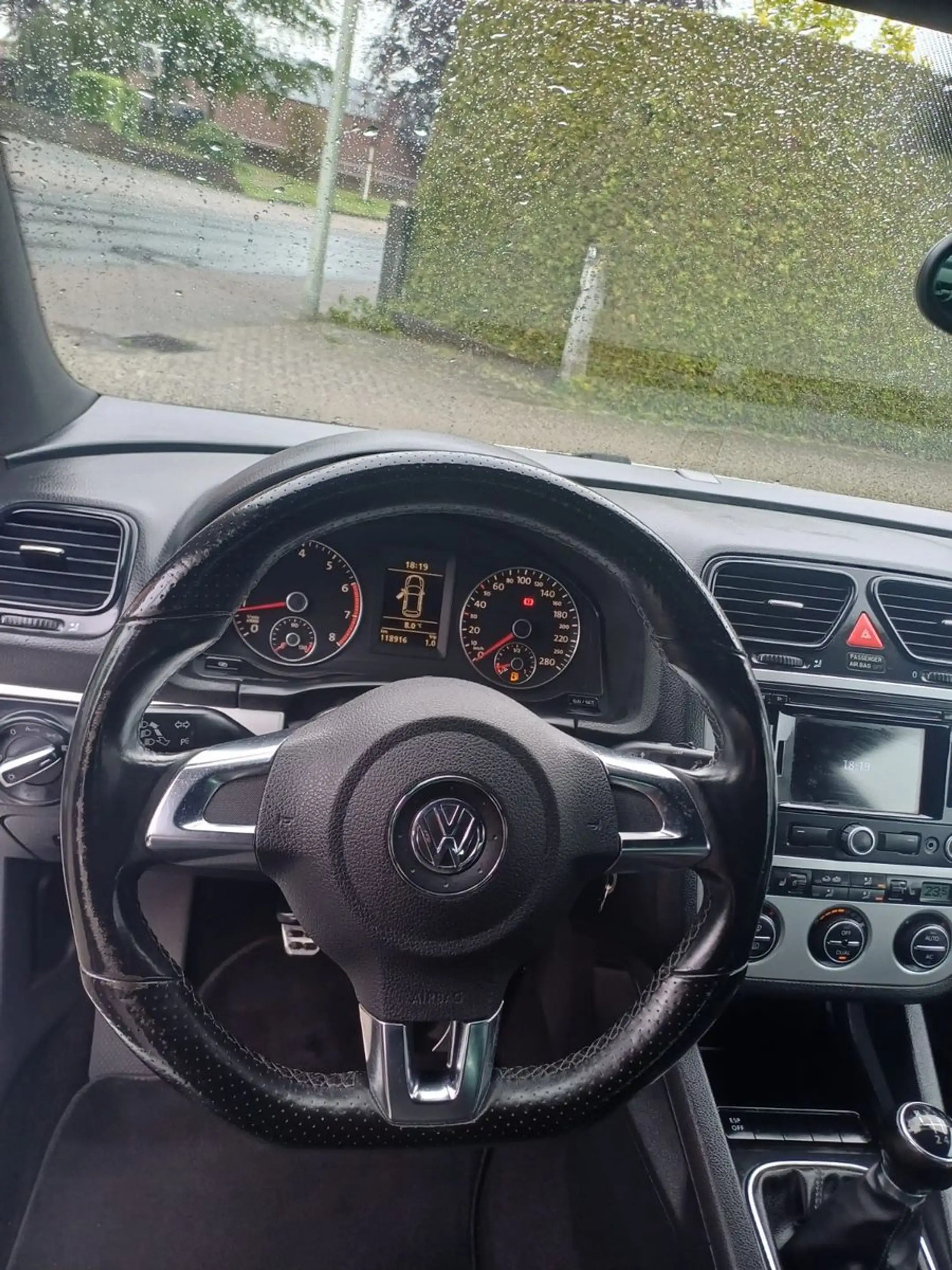 Volkswagen Scirocco 2.0 TSI 147 kW — photo 12