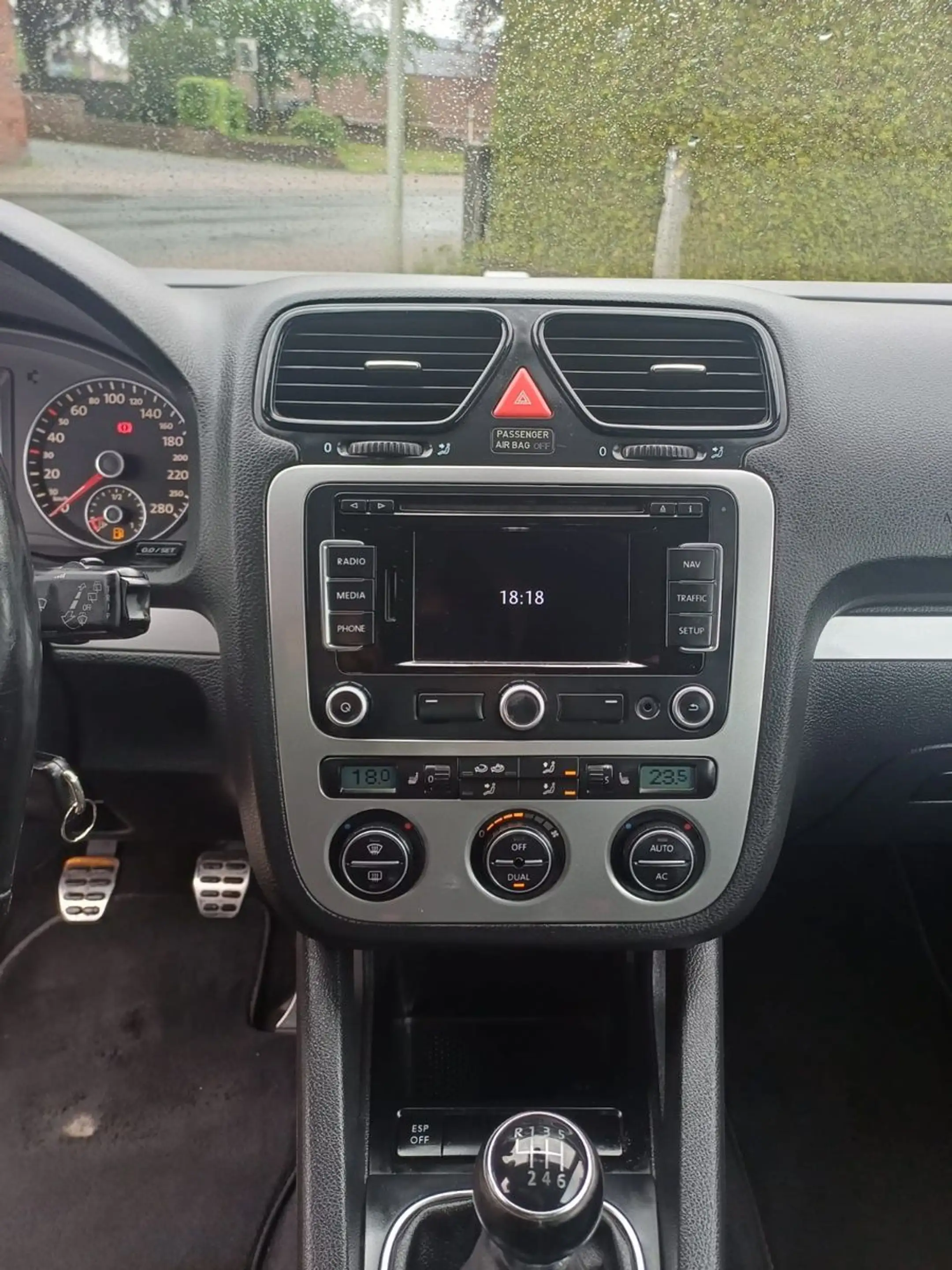 Volkswagen Scirocco 2.0 TSI 147 kW — photo 15