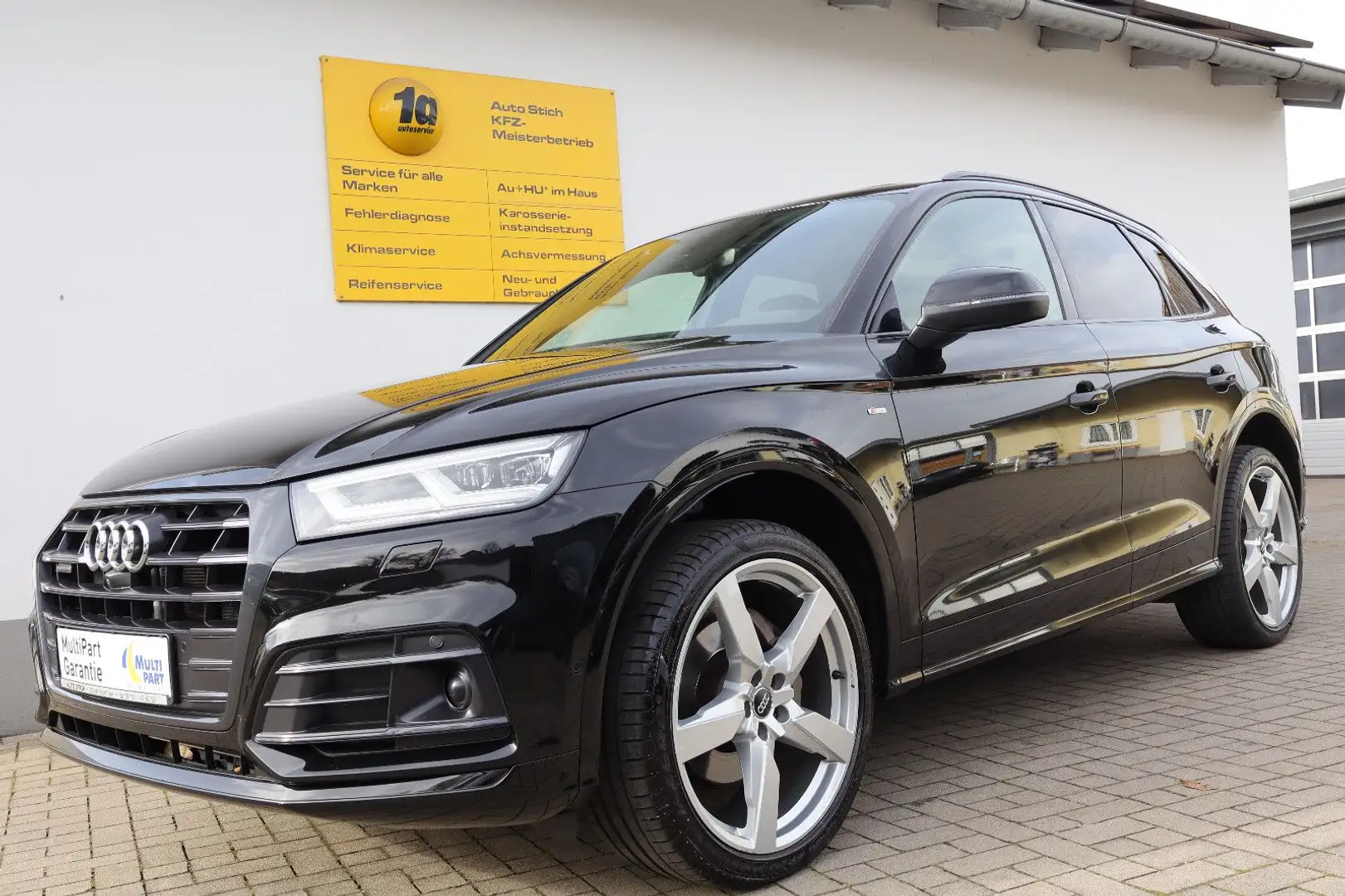 Audi Q5 40TDI quattro S-Line Matrix-Beam/AHK/PANO/DAB Schwarz - 1