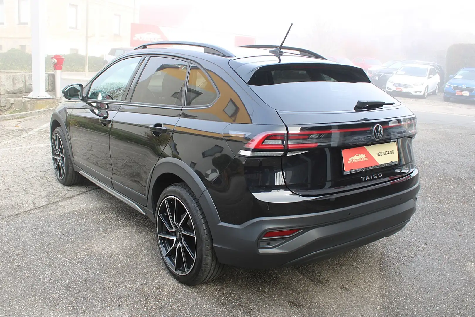 Volkswagen Taigo 1,0 TSI Life *IQ Drive, Full Link* Schwarz - 2