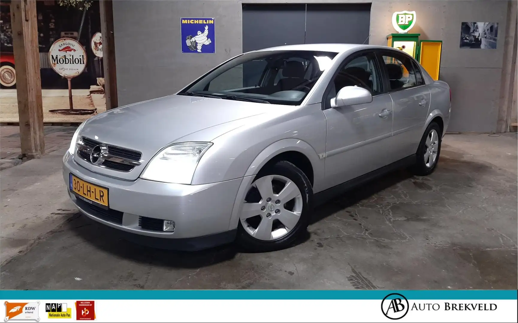 Opel Vectra 2.2-16V Elegance AUTOMAAT 147PK | Elektrisch pakke Zilver - 1