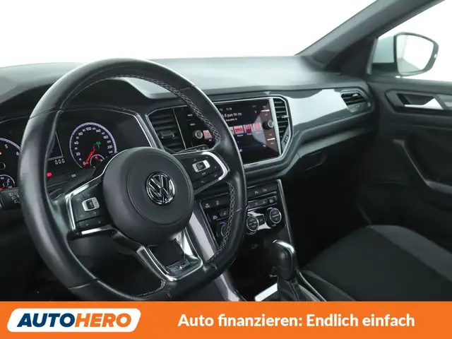 Volkswagen T-Roc view 11