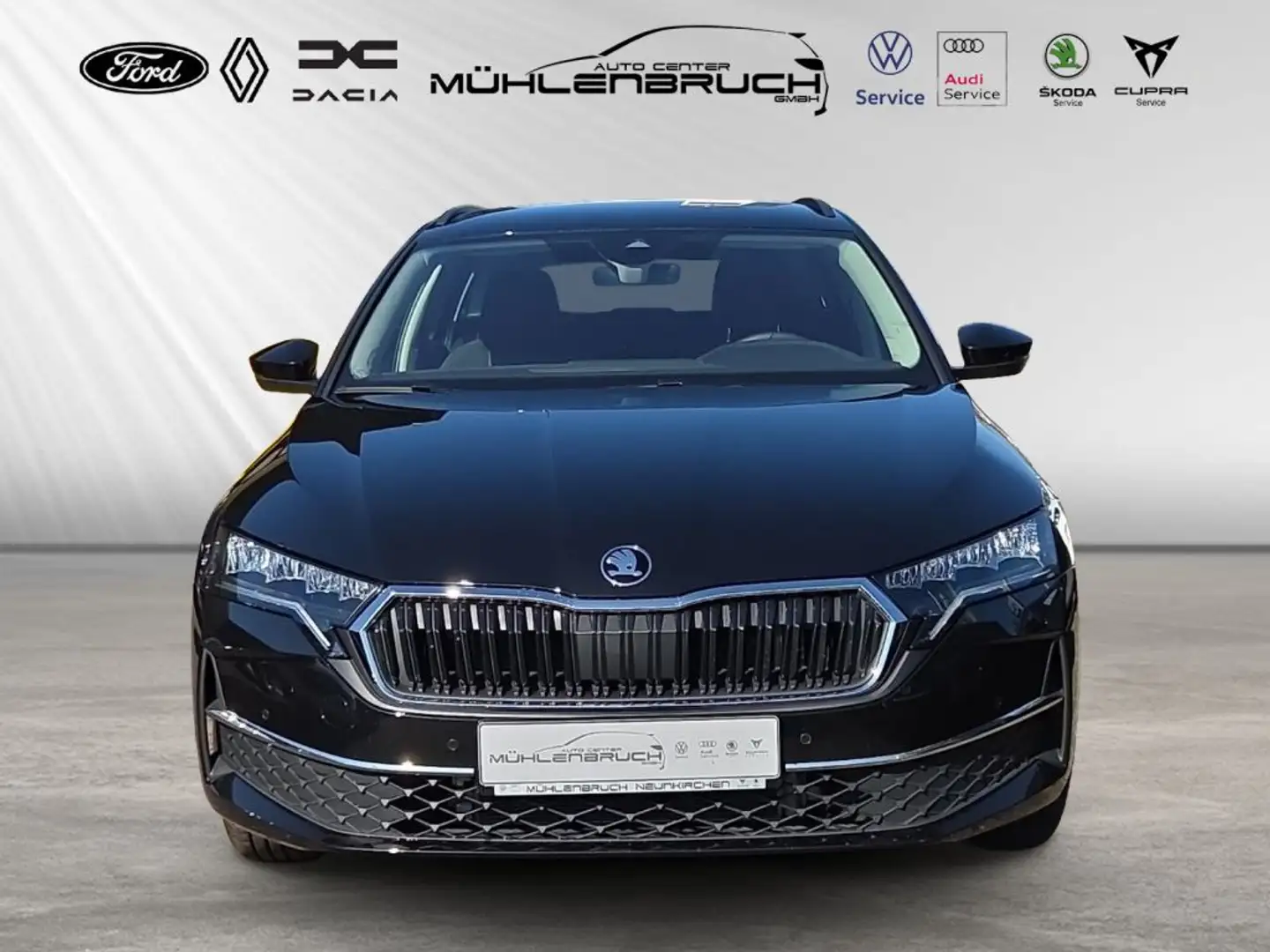 Skoda Octavia Combi 1.5 TSI mHEV DSG Selection Schwarz - 2