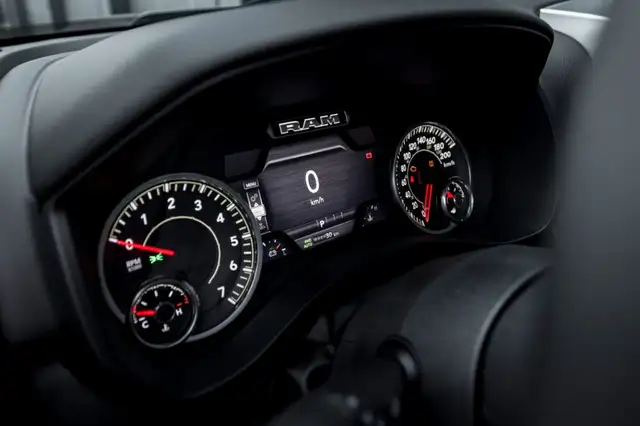 RAM 1500 Ram 1500 Big Horn Night Crew Cab 5'7''-Bed 4x4 Ansicht 18