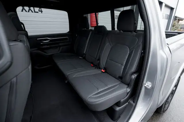 RAM 1500 Ram 1500 Big Horn Night Crew Cab 5'7''-Bed 4x4 Ansicht 37