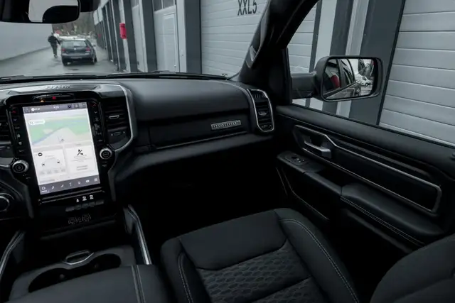 RAM 1500 Ram 1500 Big Horn Night Crew Cab 5'7''-Bed 4x4 Ansicht 32