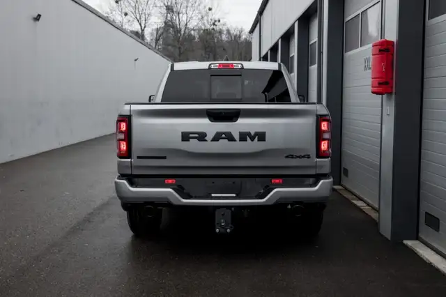 RAM 1500 Ram 1500 Big Horn Night Crew Cab 5'7''-Bed 4x4 Ansicht 6