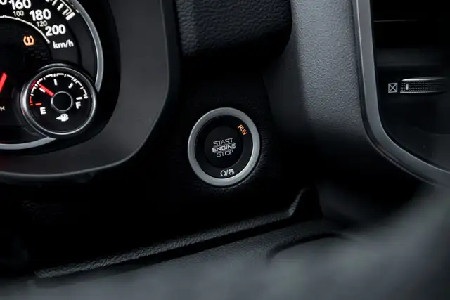 RAM 1500 Ram 1500 Big Horn Night Crew Cab 5'7''-Bed 4x4 Ansicht 25