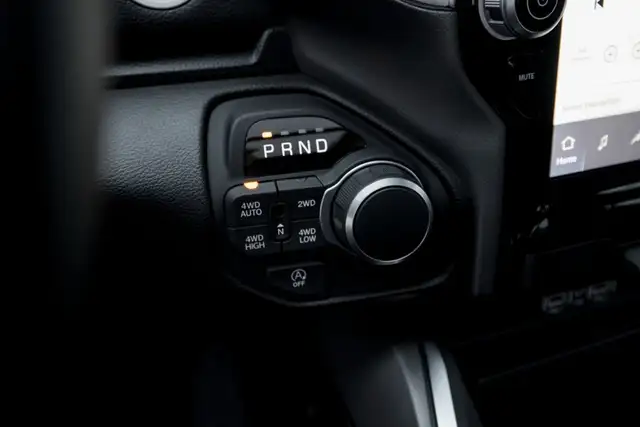 RAM 1500 Ram 1500 Big Horn Night Crew Cab 5'7''-Bed 4x4 Ansicht 26