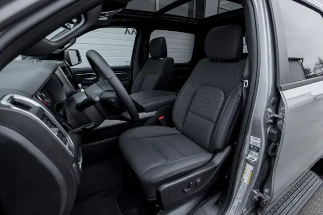 RAM 1500 Ram 1500 Big Horn Night Crew Cab 5'7''-Bed 4x4 Ansicht 36