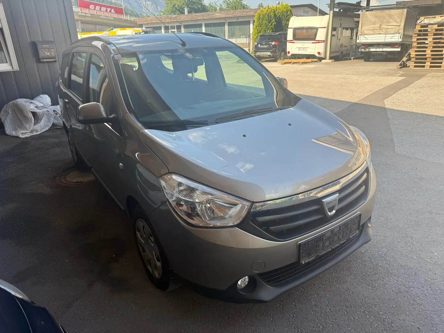 Dacia Lodgy Ambiance 1,6 MPI 85 - 1