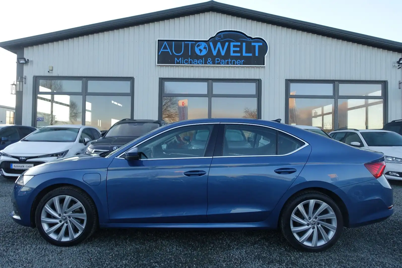 Skoda Octavia First Edition iV 1.4 Aut. Hybrid DSG LED Blau - 1