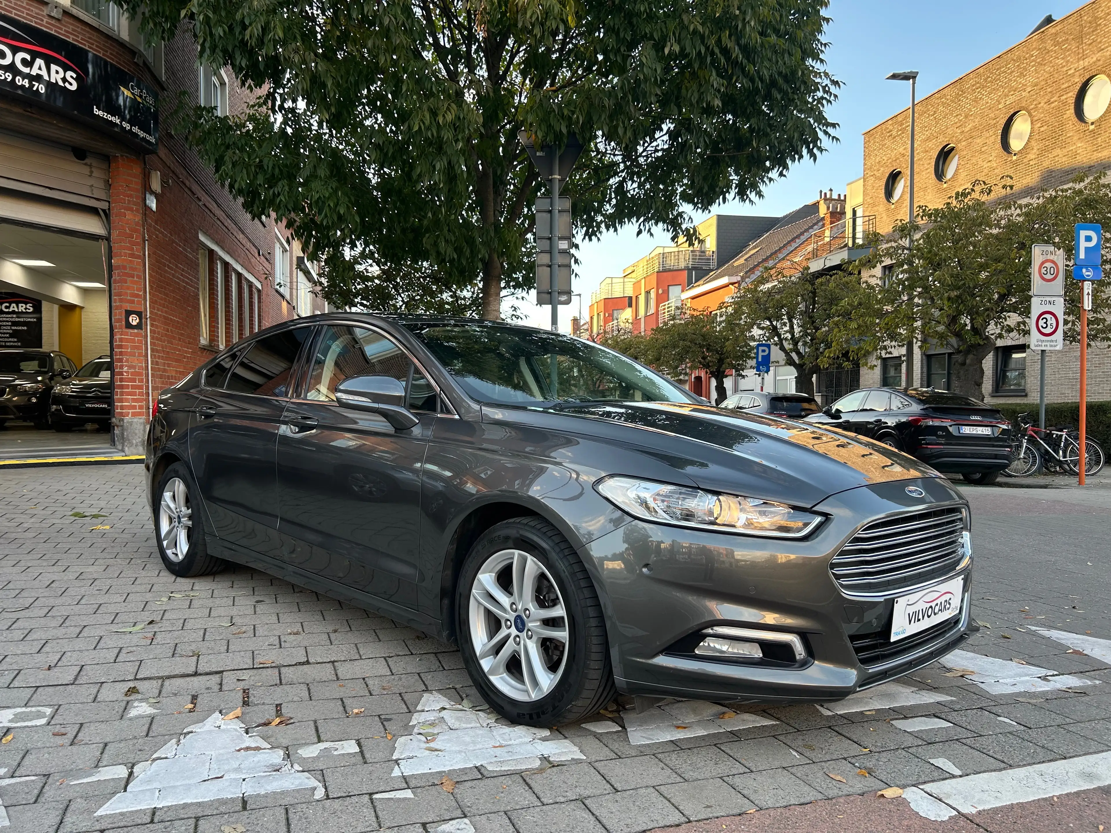 Ford Mondeo Mondeo 2.0 TDCi Automatique — photo 2