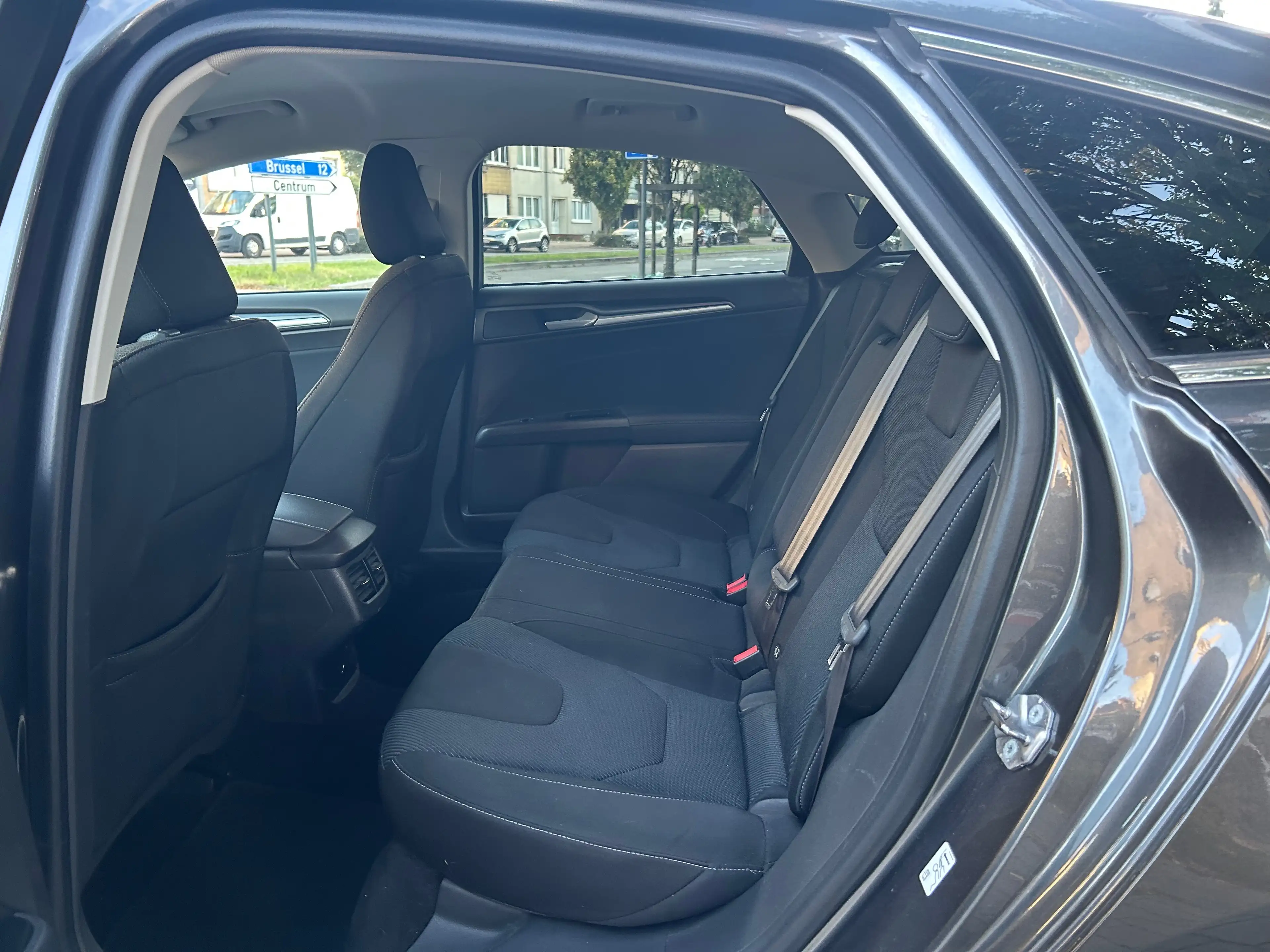 Ford Mondeo Mondeo 2.0 TDCi Automatique — photo 6