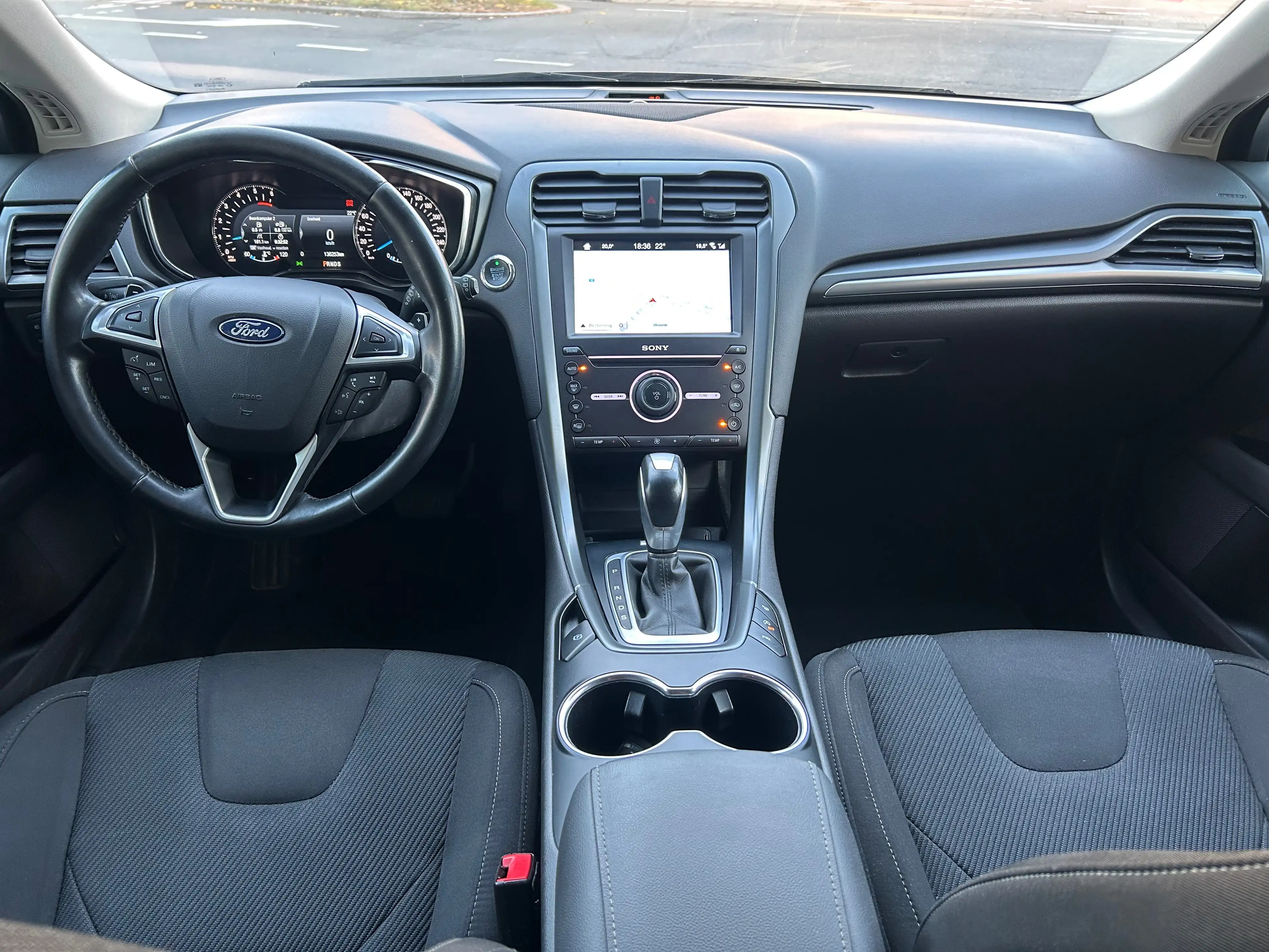 Ford Mondeo Mondeo 2.0 TDCi Automatique — photo 7